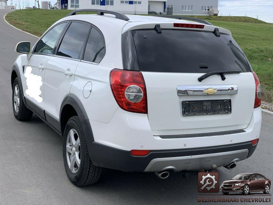 Balamale hayon chevrolet captiva 2008