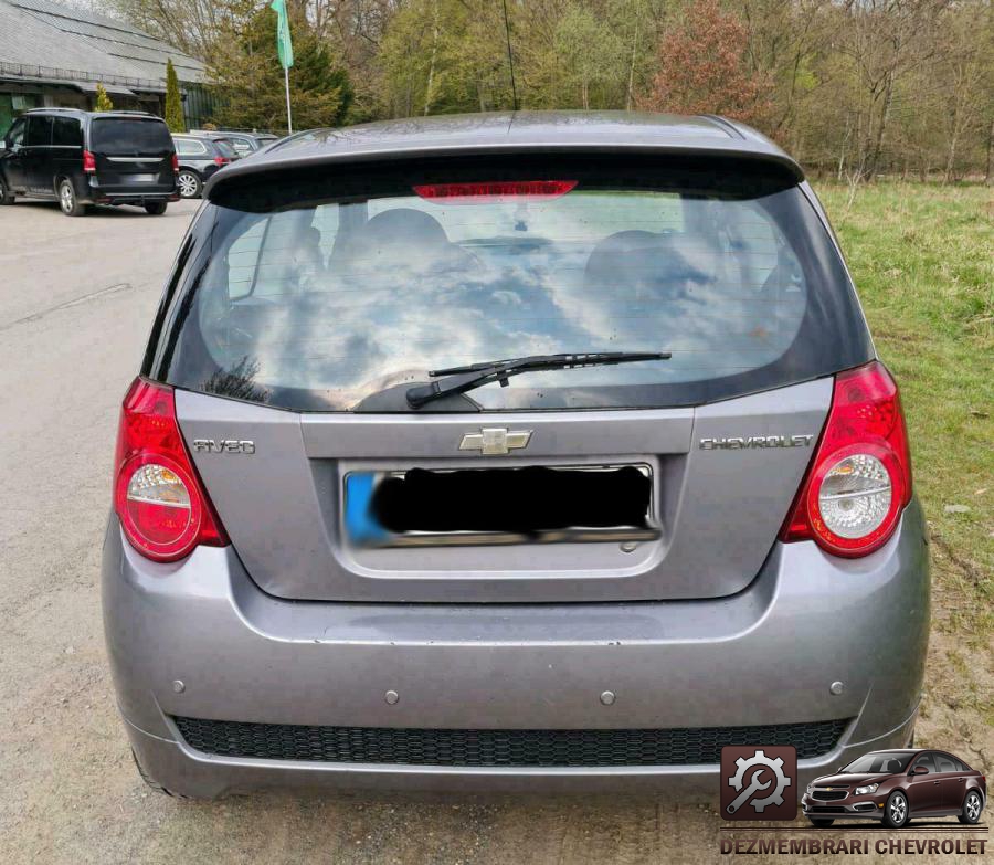 Bara spate chevrolet aveo 2004